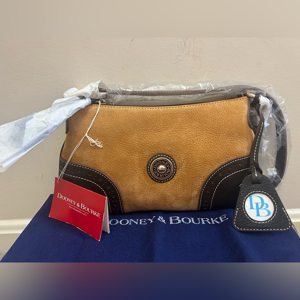 NWT Dooney & Bourke slim shoulder bag in camel